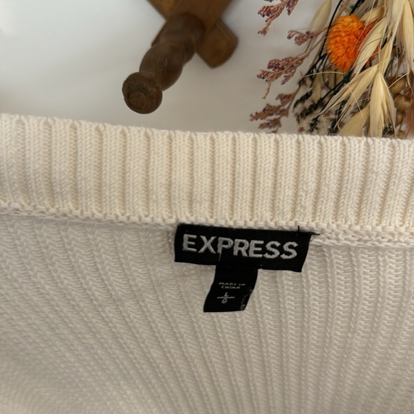Express open shoulder sweater - Picture 3 of 7